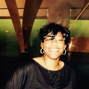 Meet your Posher, Yolanda